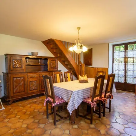 Maison Pour 6 Pers. Avec Piscine Privee Et Animaux Acceptes - Fr-1-616-83 Montignac-Lascaux