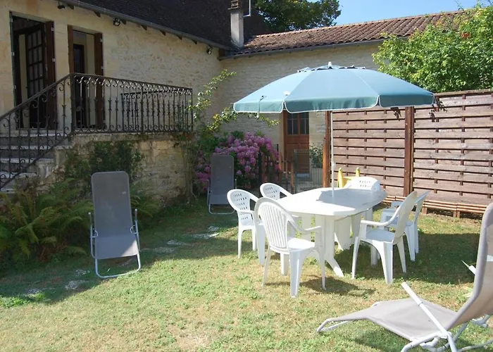 Σπίτι διακοπών Maison Pour 6 Pers. Avec Piscine Privee Et Animaux Acceptes - Fr-1-616-83