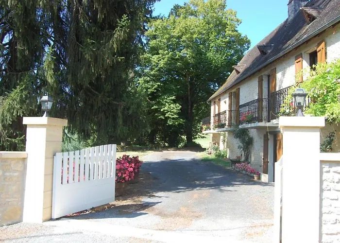 Maison Pour 6 Pers. Avec Piscine Privee Et Animaux Acceptes - Fr-1-616-83 * Montignac-Lascaux