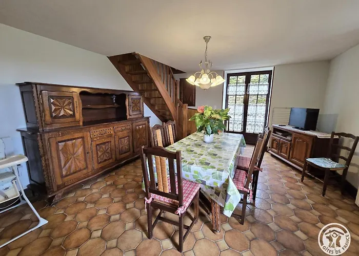 Maison Pour 6 Pers. Avec Piscine Privee Et Animaux Acceptes - Fr-1-616-83 *