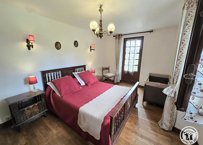 Maison Pour 6 Pers. Avec Piscine Privee Et Animaux Acceptes - Fr-1-616-83 *